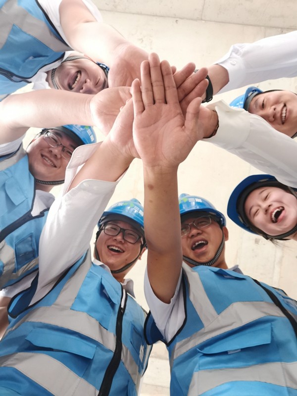 yl6809永利集团举办庆祝新中国成立70周年“我和我的祖国”书画摄影作品展