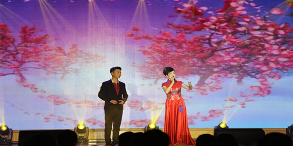 1581562068464171.jpg 3、劳务公司黄梅戏《经典选段串烧》.jpg