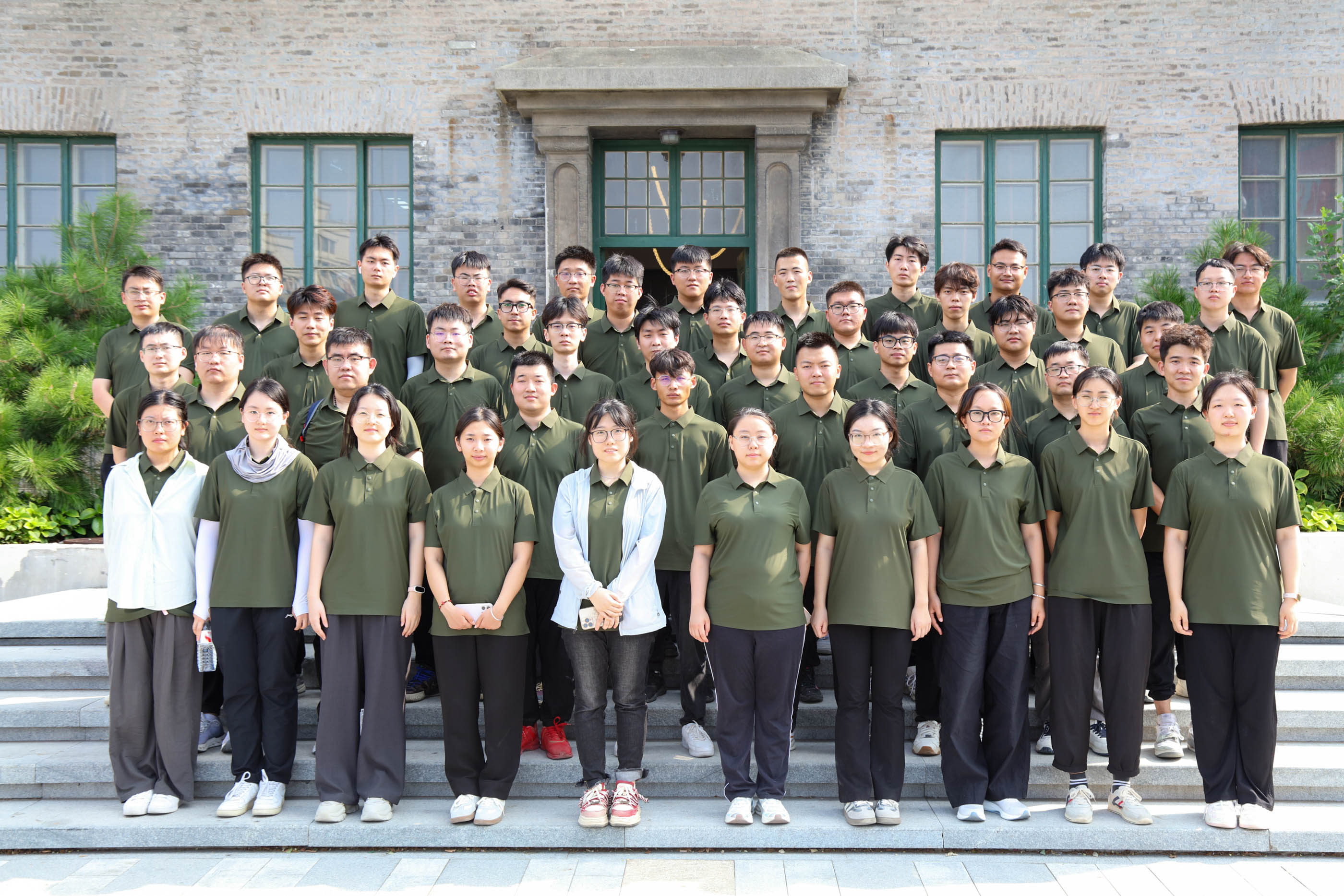 工地参观大合照